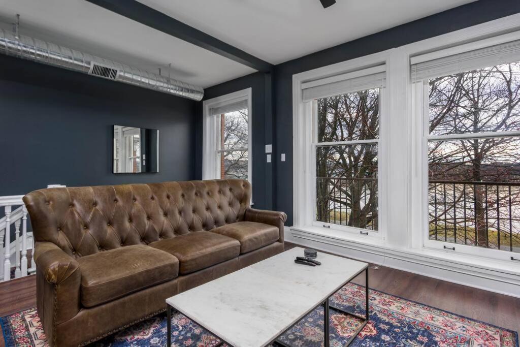 Flats On Front - Riverfront Gem Fast Wi-Fi 3F Harrisburg Extérieur photo