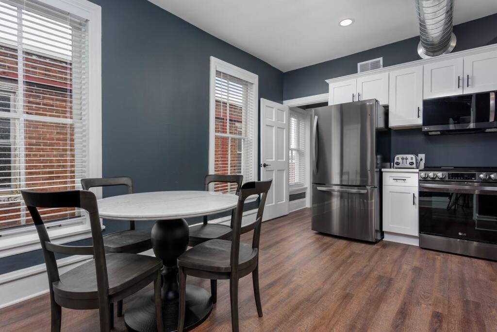 Flats On Front - Riverfront Gem Fast Wi-Fi 3F Harrisburg Extérieur photo